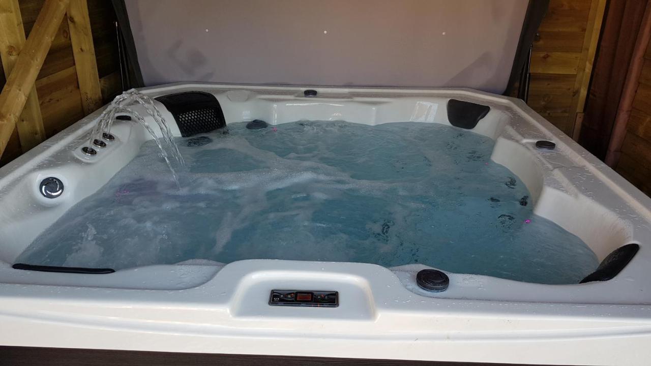Hot Tub Pet Friendly Luxury Cosy Cottage, Near Withernsea And Patrington Welwick Exteriör bild