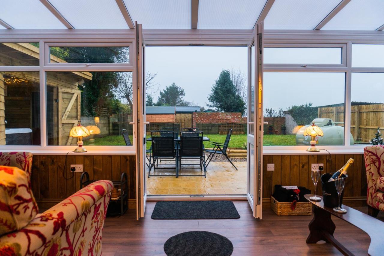 Hot Tub Pet Friendly Luxury Cosy Cottage, Near Withernsea And Patrington Welwick Exteriör bild